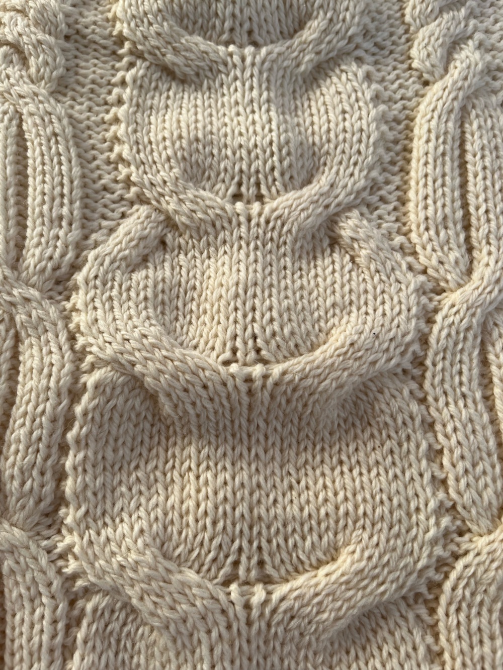 Aran Mor Made in Ireland Cream 100% Merino Wool Cable Fisherman Knit Sweater - Picture 4 of 8